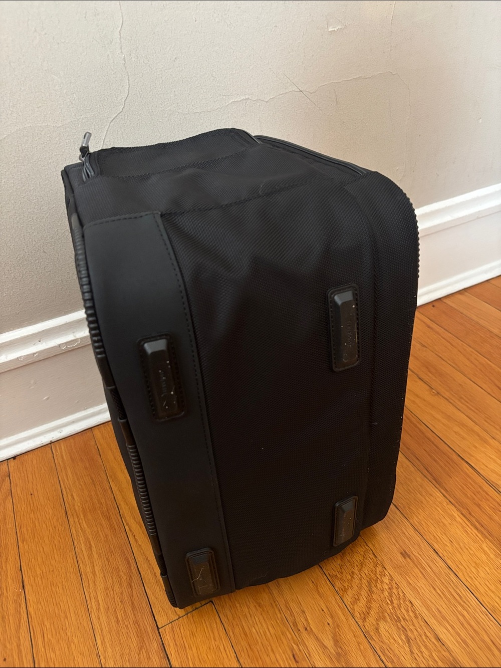 Travel Pro Multi Purpose Tote NWT - Picture 3 of 3